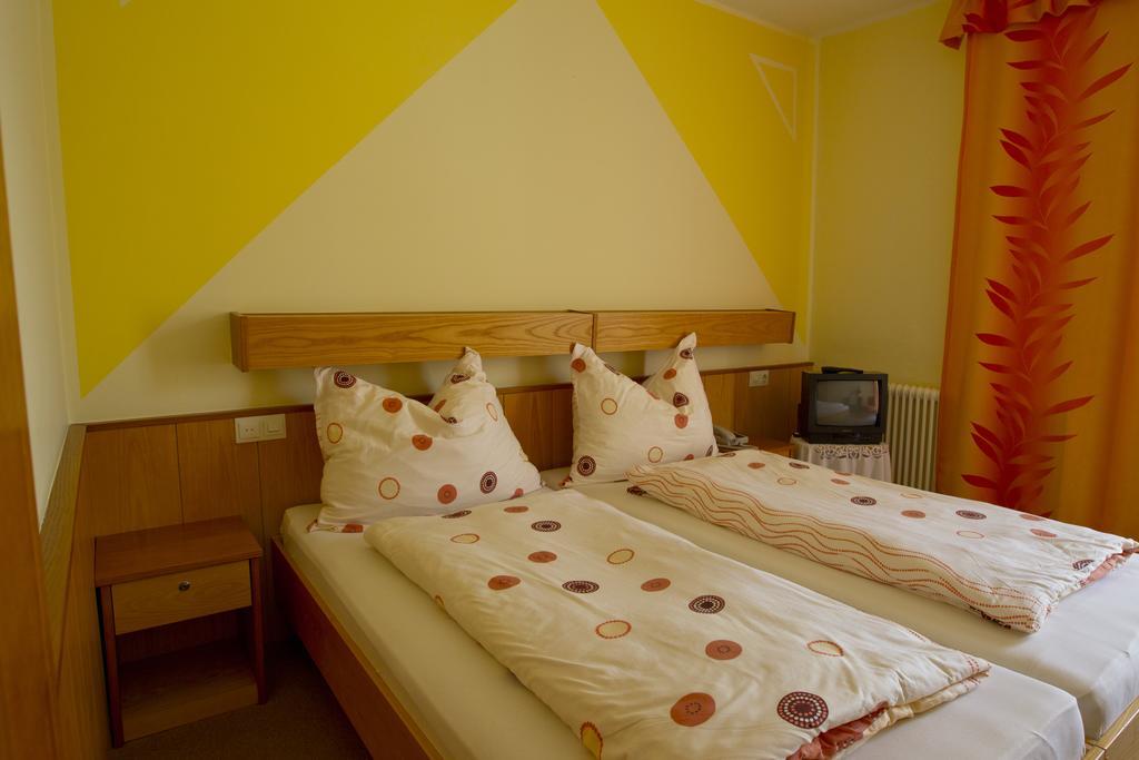Kirchenwirt Inn Kreuzen  Zimmer foto